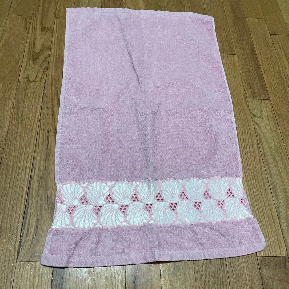 VTG After Bath Luxury Pink Seashell Coastal Hand Towels Set of 2 Embroidered USA
